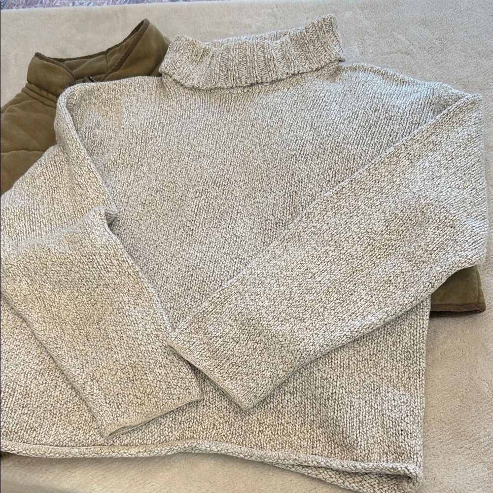 Elegant Heathered Turtleneck Sweater